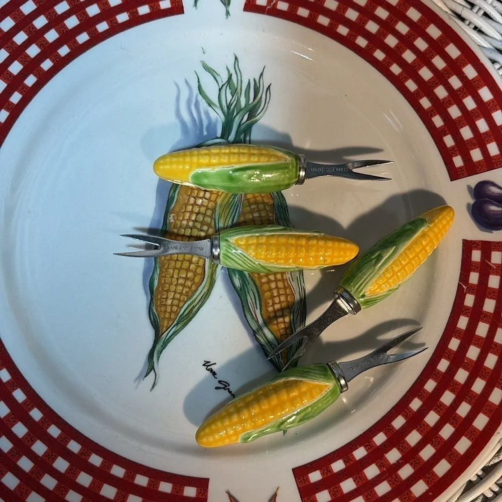 Red Gingham Corn Plate & Ceramic Corn Shaped holders / Small Forks Vintage 80s